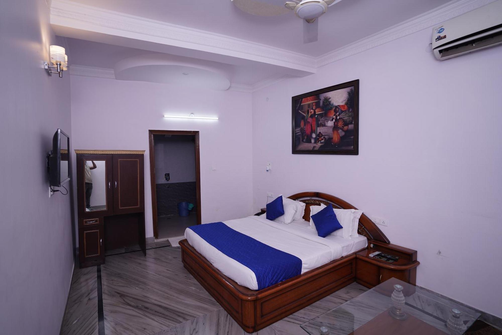 Hotel Lecston @Yashobhoomi Dwarka Sector - 25 Metro Station Delhi  Bagian luar foto