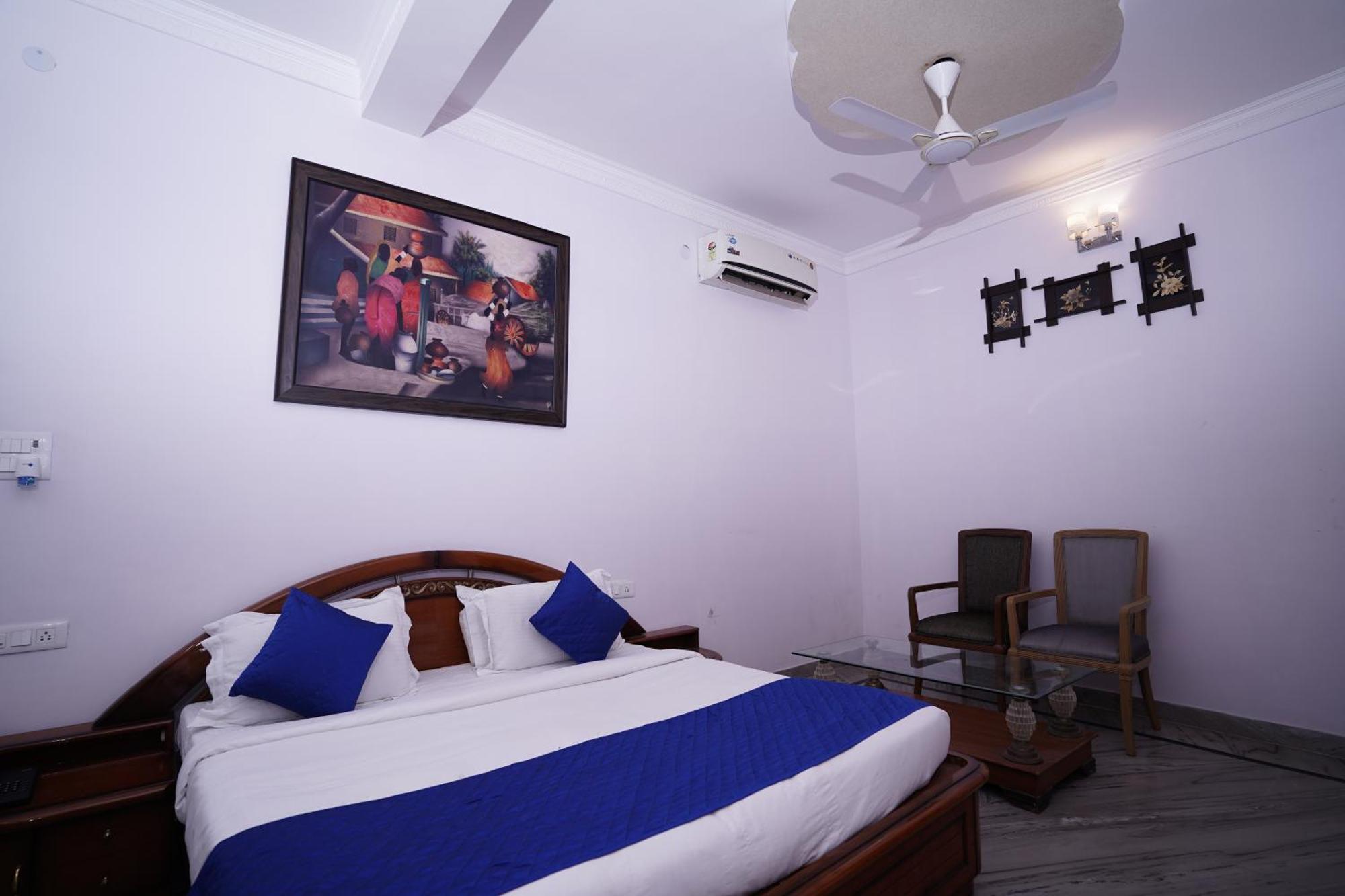 Hotel Lecston @Yashobhoomi Dwarka Sector - 25 Metro Station Delhi  Bagian luar foto
